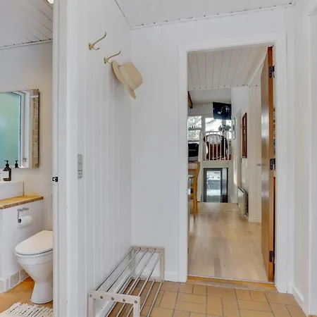 Freda - 100m To The Fjord By Interhome